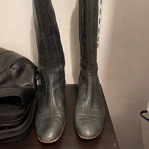 Balenciaga women’s knee high boot, vintage, 40.